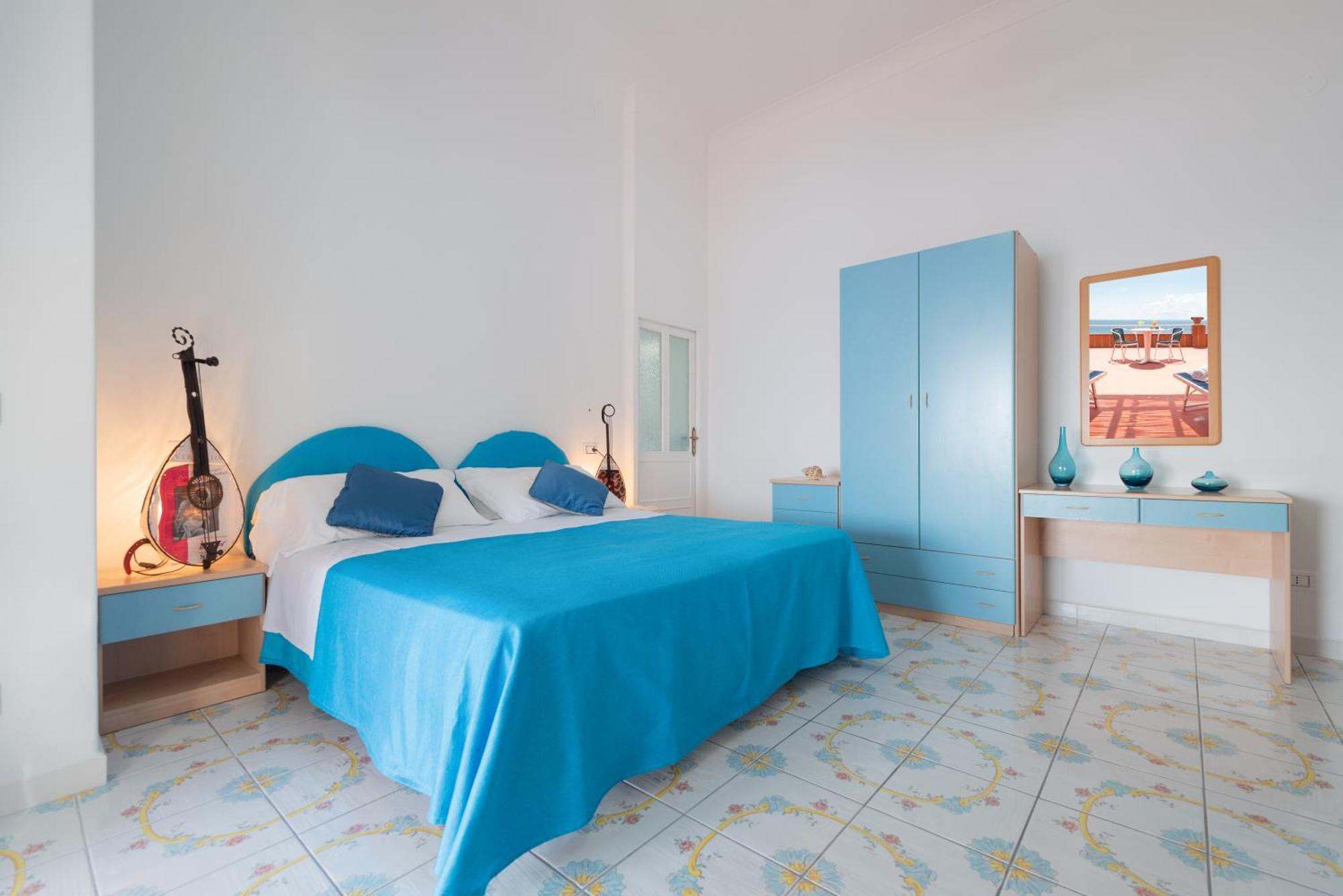 Hotel Villa Sirena Sant'Angelo  Exterior photo