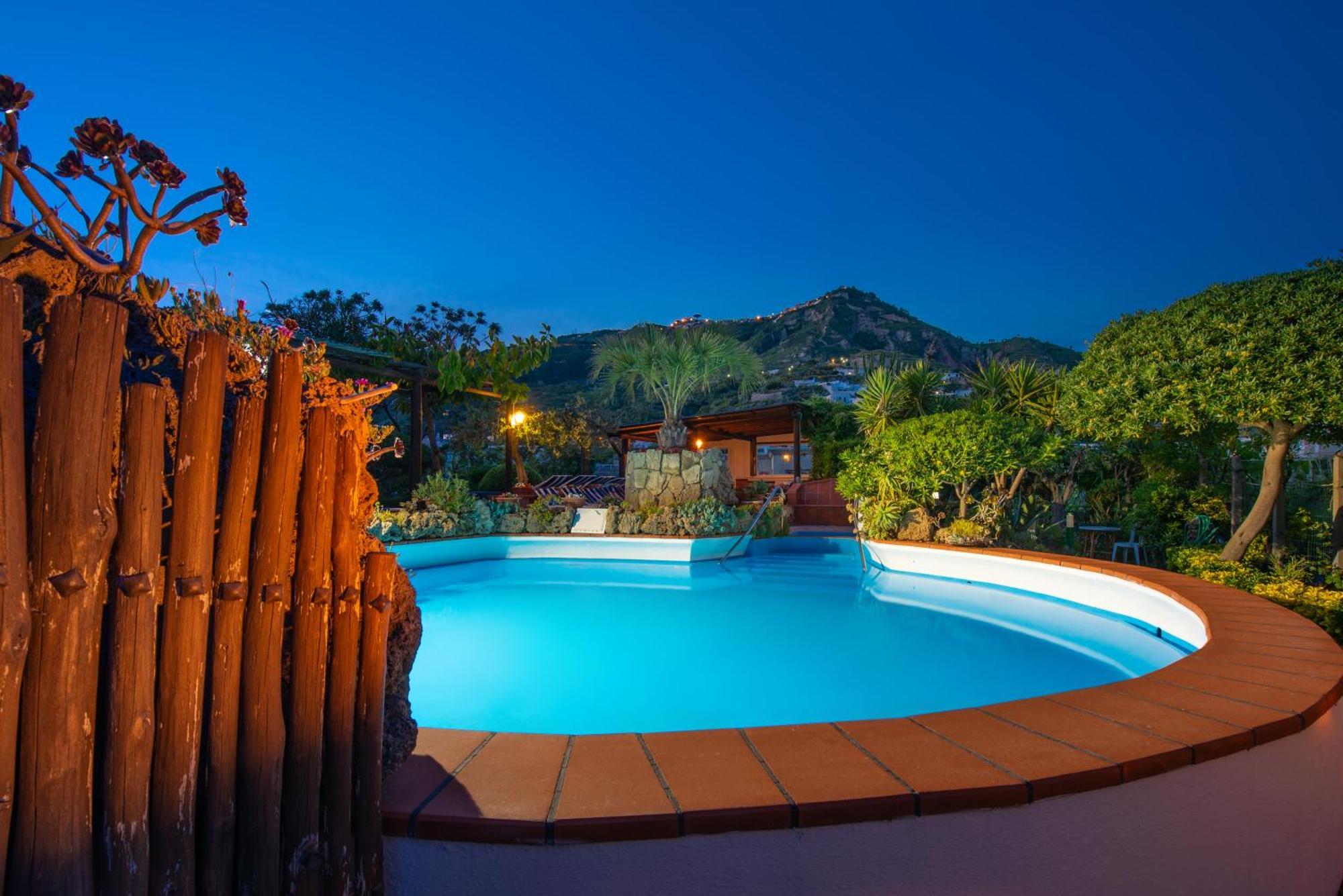Hotel Villa Sirena Sant'Angelo  Exterior photo