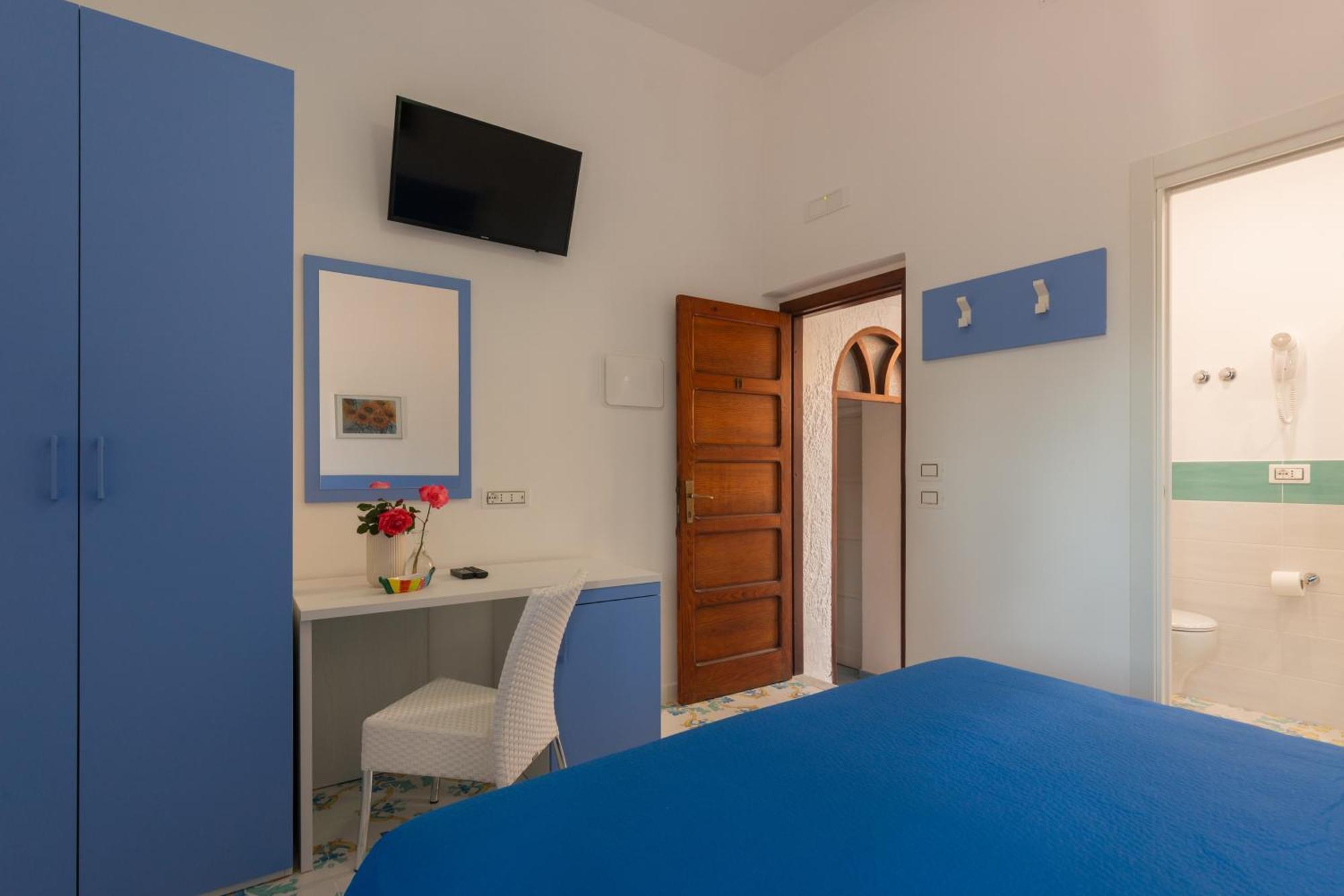 Hotel Villa Sirena Sant'Angelo  Exterior photo