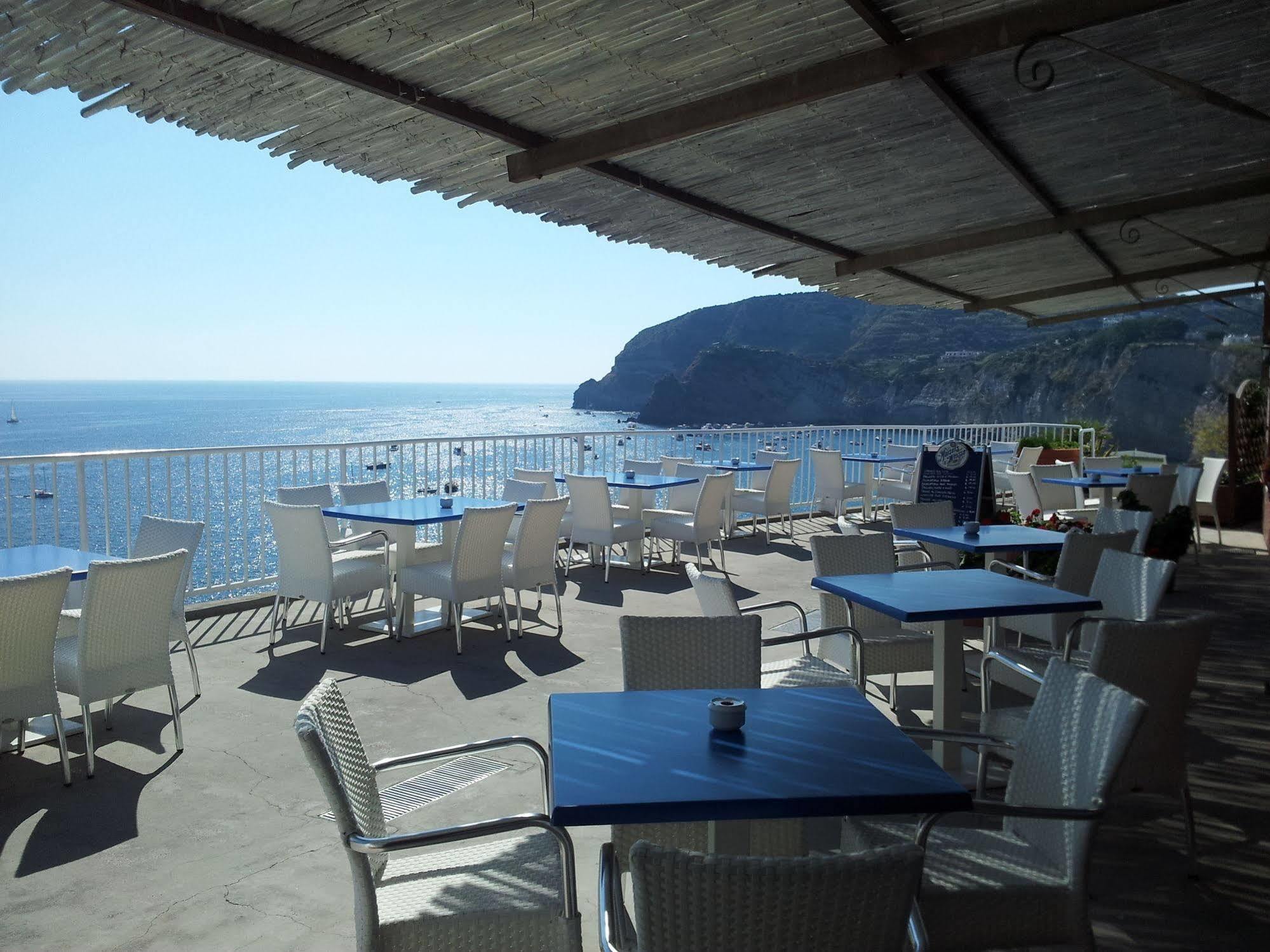 Hotel Villa Sirena Sant'Angelo  Exterior photo